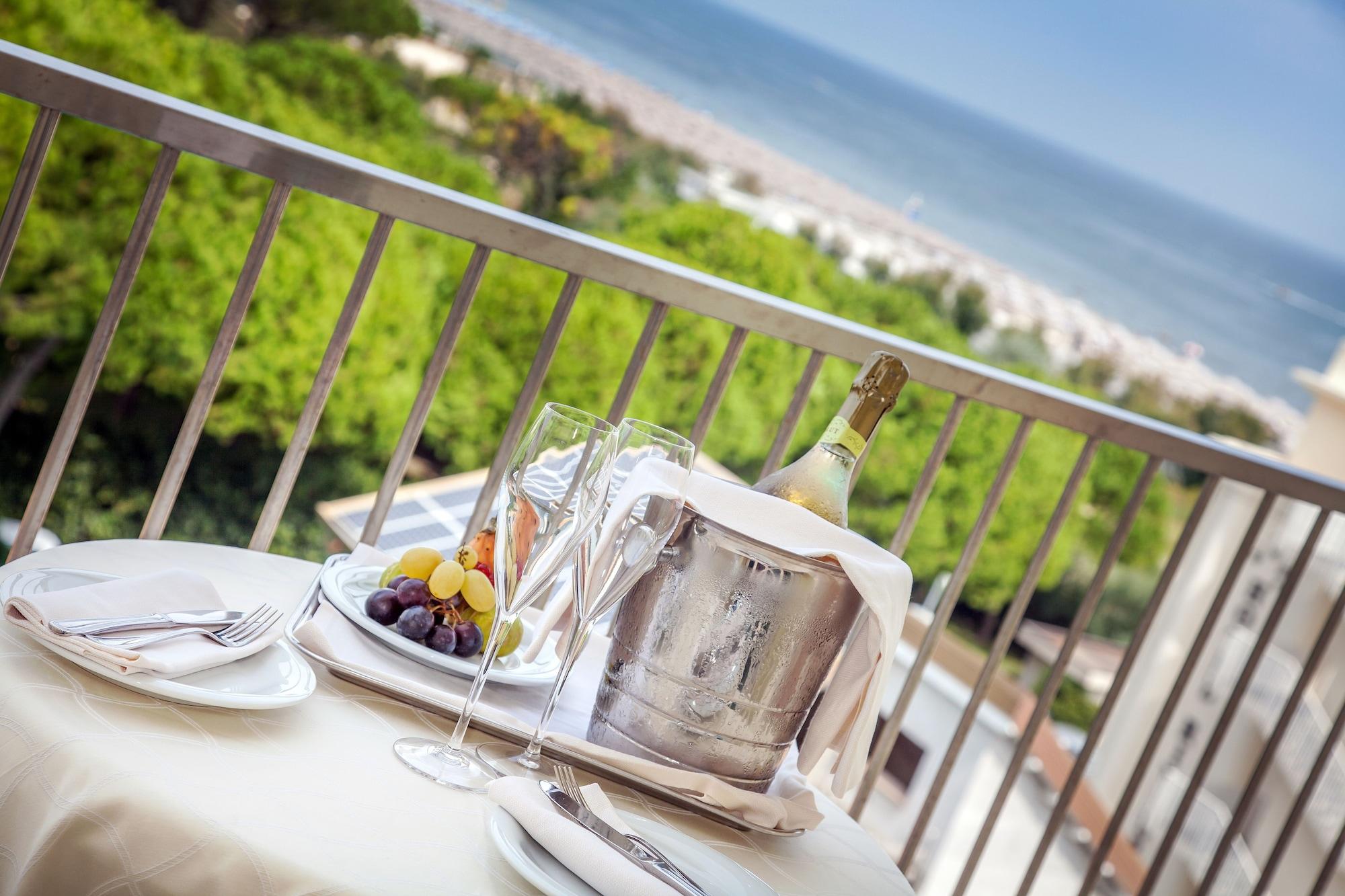 Hotel Doge Milano Marittima Eksteriør billede