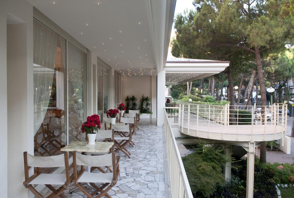 Hotel Doge Milano Marittima Eksteriør billede