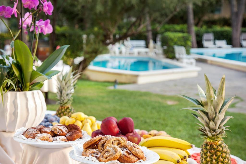 Hotel Doge Milano Marittima Eksteriør billede