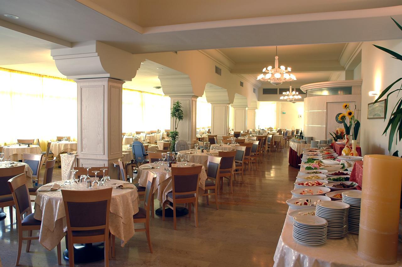Hotel Doge Milano Marittima Eksteriør billede