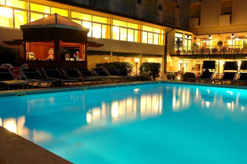 Hotel Doge Milano Marittima Eksteriør billede